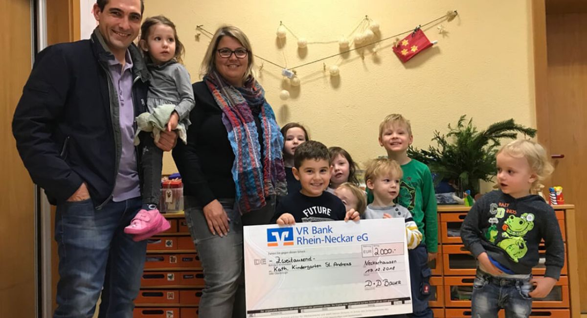 Spenden&uuml;bergabe an den Katholischen Kindergarten St. Andreas